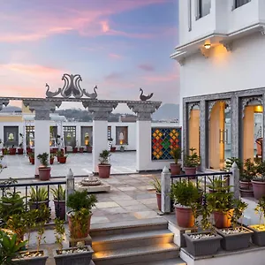Hotel Maan By Stone Wood Premier